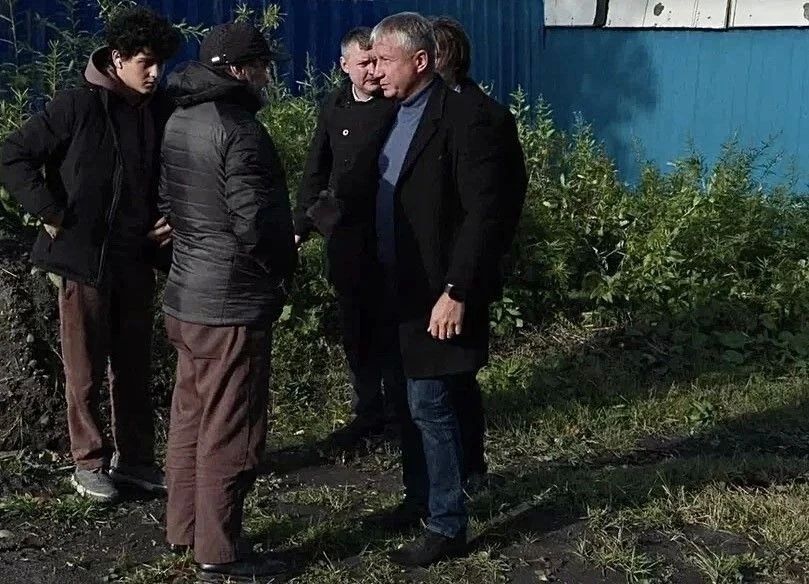 В Петропавловске-Камчатском в ходе планового обследования территории городского округа специалистами Контрольного управления администрации города выявлен факт нарушения правил благоустройства В Петропавловске-Камчатском в ходе планового обследования территории городского округа специалистами Контрольного управления администрации города выявлен факт нарушения правил благоустройства