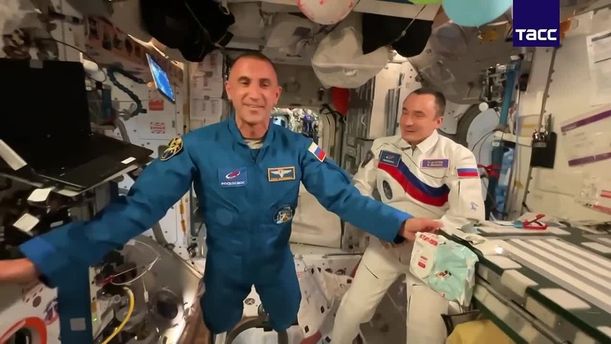 Бывший подводник из Вилючинска передал привет с МКС
