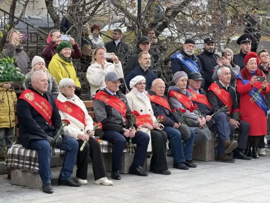 Петропавловск-Камчатский отмечает 286-летие со дня основания Петропавловск-Камчатский отмечает 286-летие со дня основания