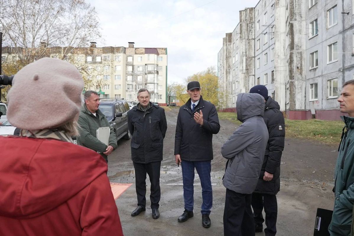 Депутаты проконтролировали объекты благоустройства в краевом центре Депутаты проконтролировали объекты благоустройства в краевом центре