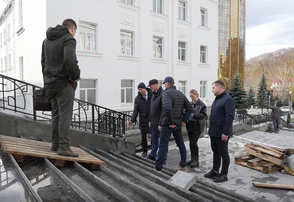 Депутаты проверили объекты благоустройства в Петропавловске: есть недочеты Депутаты проверили объекты благоустройства в Петропавловске: есть недочеты
