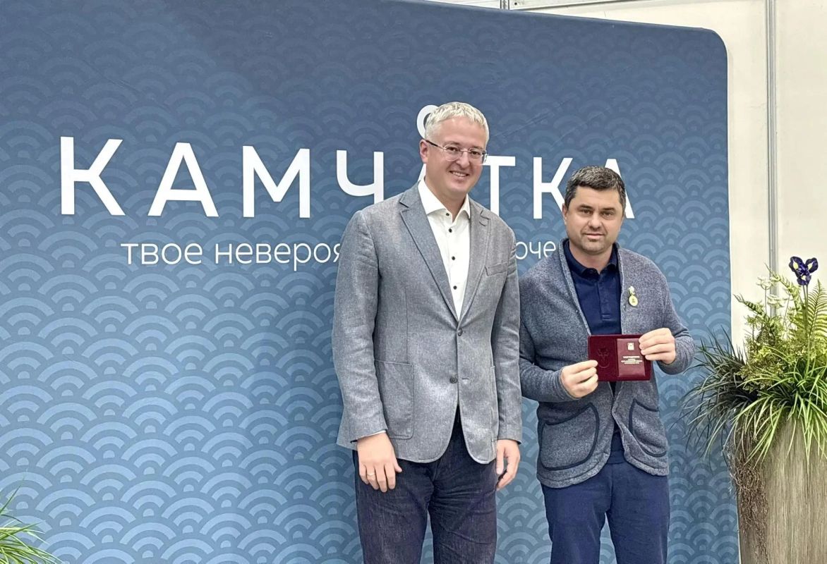 На Камчатке отметили заслуги лидеров регионального туризма На Камчатке отметили заслуги лидеров регионального туризма