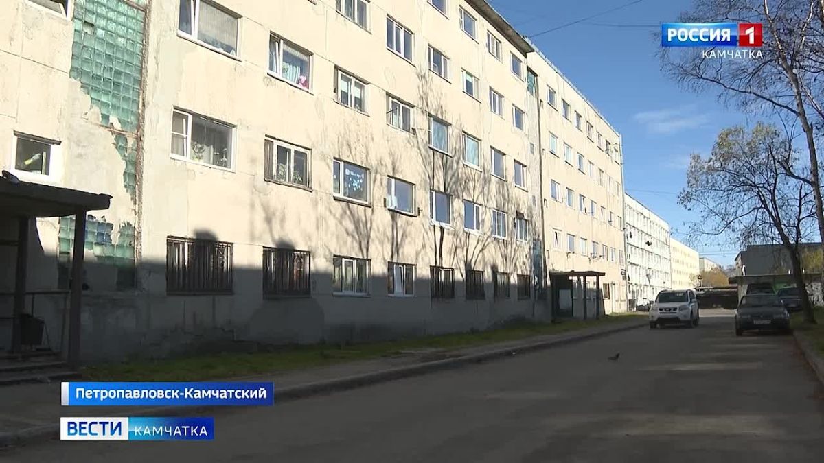 Дом трещит по швам, а переезд всё откладывается