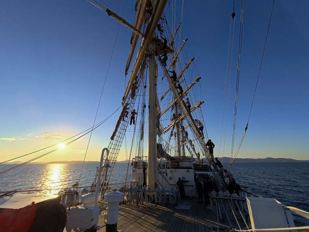 «Надежда» завершила учебное плавание — 10 тысяч морских миль за кормой!