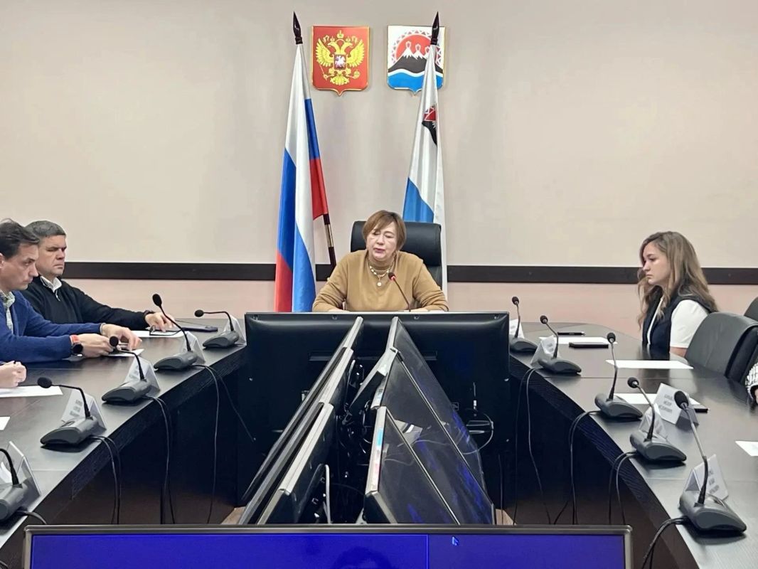 Спасать, а не ждать: на Камчатке создадут команду помощи морским млекопитающим Спасать, а не ждать: на Камчатке создадут команду помощи морским млекопитающим