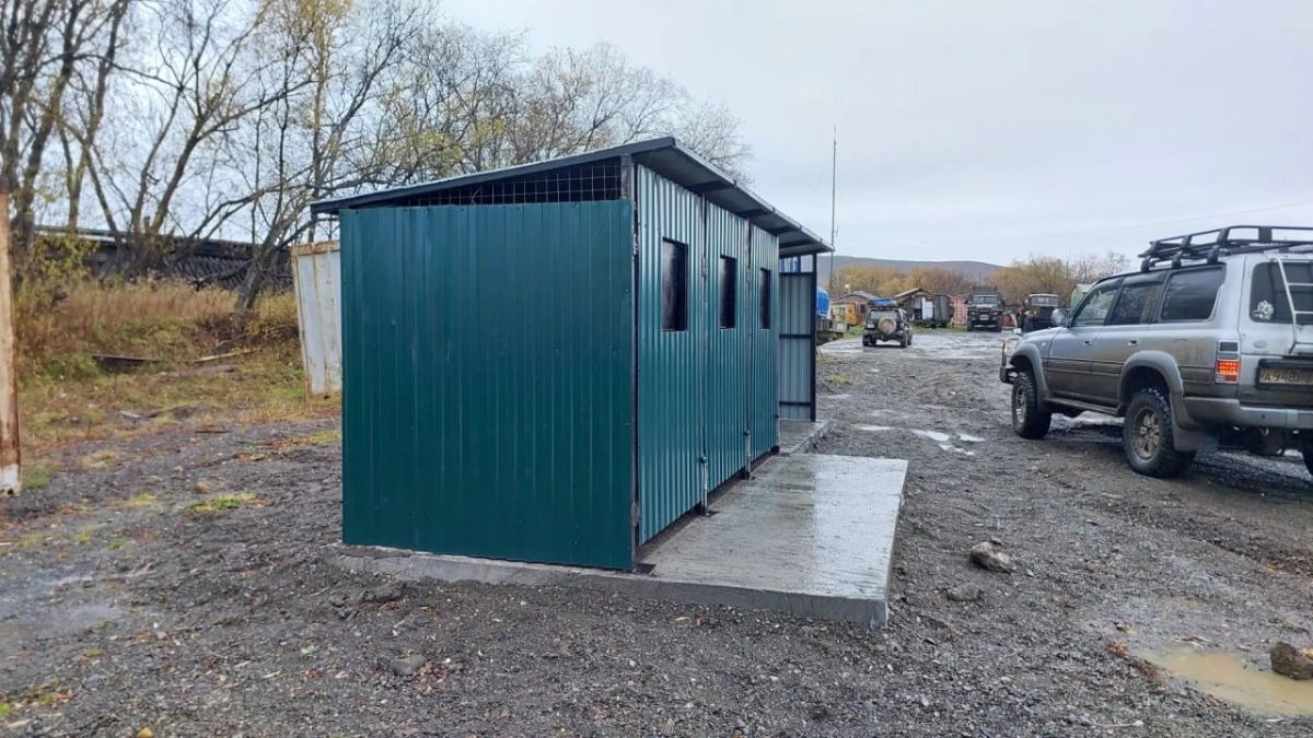 В Палане установили 16 закрытых площадок для сбора мусора В Палане установили 16 закрытых площадок для сбора мусора