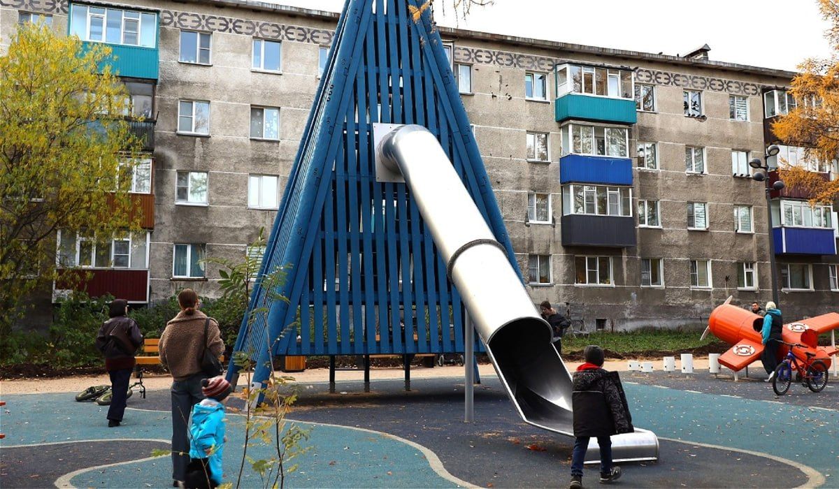 В Елизове подходит к концу первый этап обновления «Аллеи доблести и славы» В Елизове подходит к концу первый этап обновления «Аллеи доблести и славы»