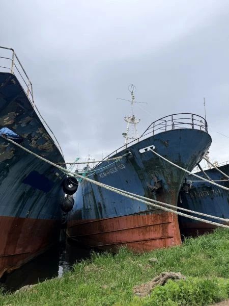 Арестованное рыболовецкое судно «Командор-130» на Камчатке выставили на продажу