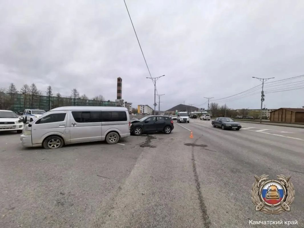 Четыре человека пострадали в ДТП в краевой столице Четыре человека пострадали в ДТП в краевой столице